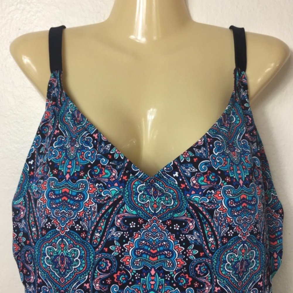 Ava & Viv NWOT swimsuit